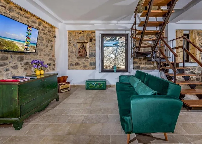 别墅 Gallus 6, Emma *